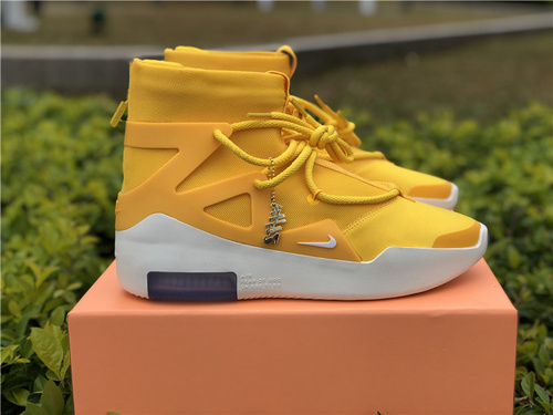 Nike fog yellow and white color scheme_ number AR4237-700. Full code shipment 40--47.5-6969260f